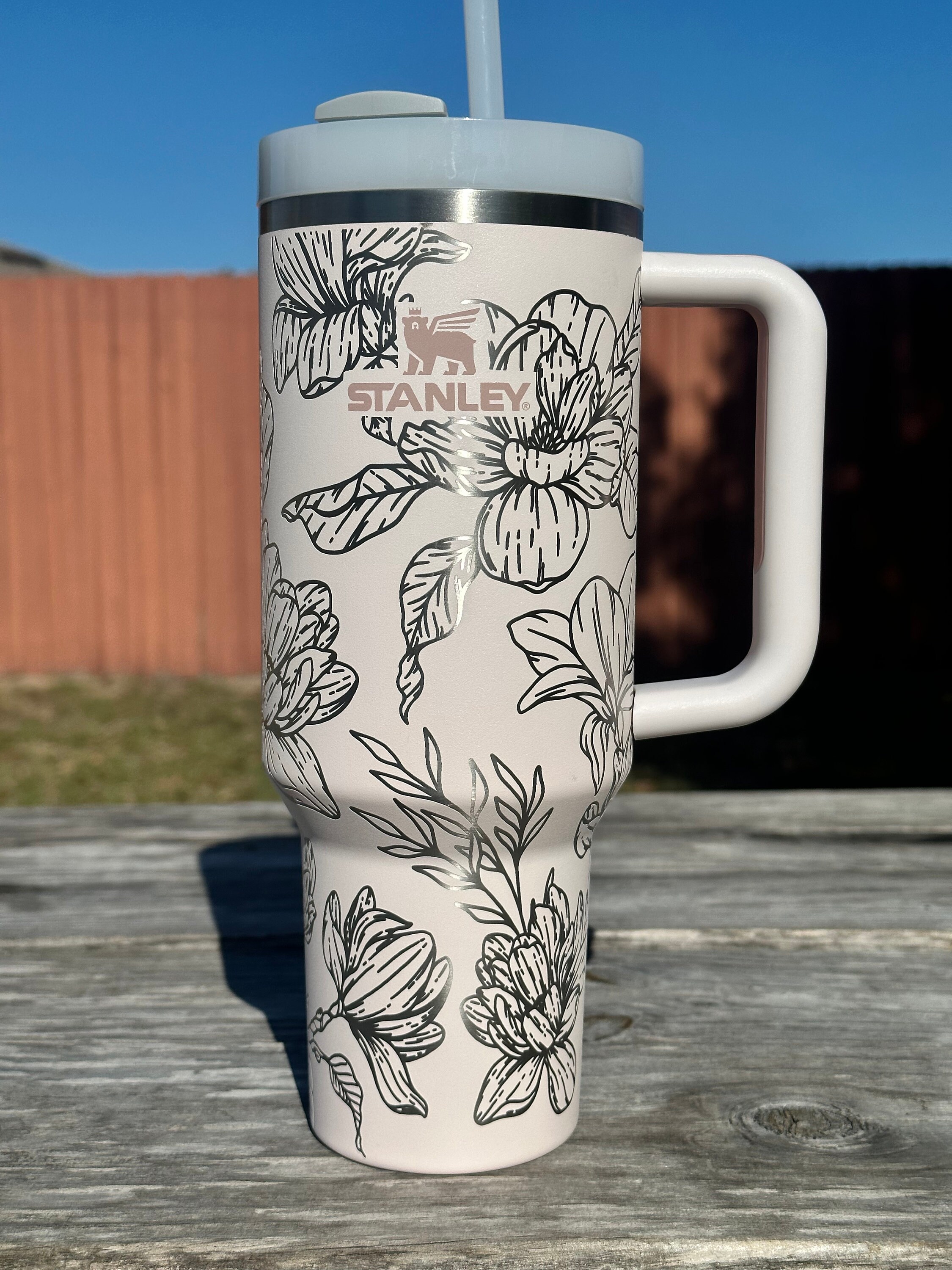 Magnolias Tumbler 40 oz – Laser Engraved