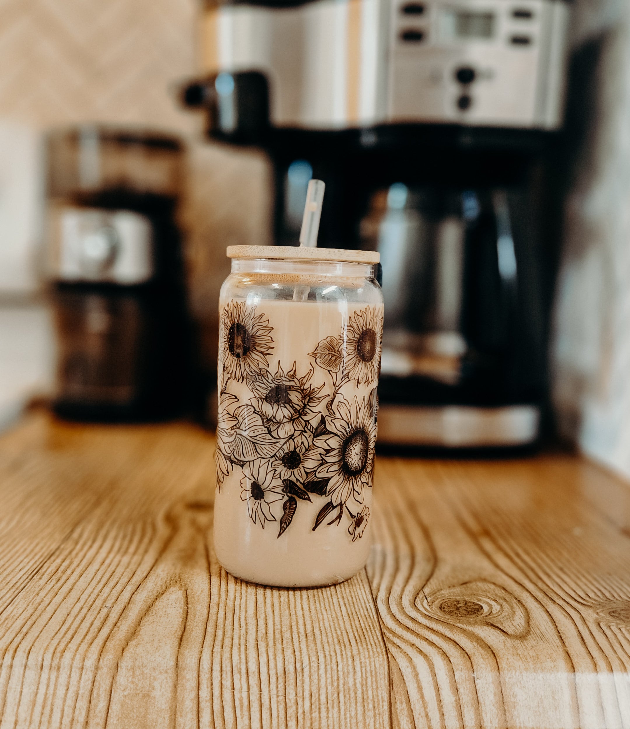 Sunflower Floral iced coffee cup, floral cup, Iced Coffee Cup , Glass Can , Glass Cup with Lid and Straw , Gifts for Women, coffee aesthetic