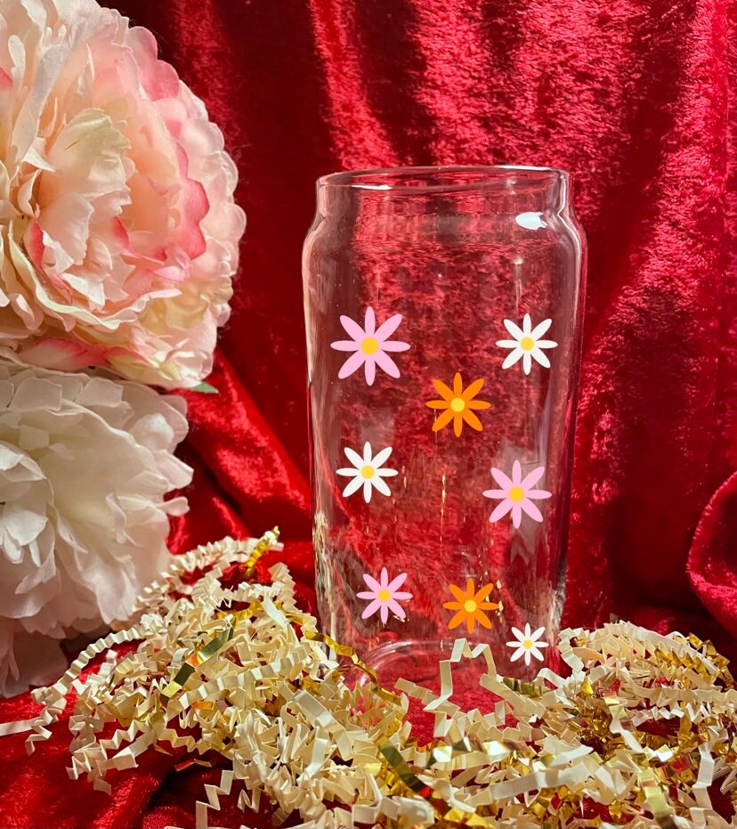 Flowers Can Glass |Retro Daisy Can Glass |Aesthetic Coffee Glass| 20 oz Coffee Glass |Daisy Iced Coffee Glass |Floral Coffee Glass