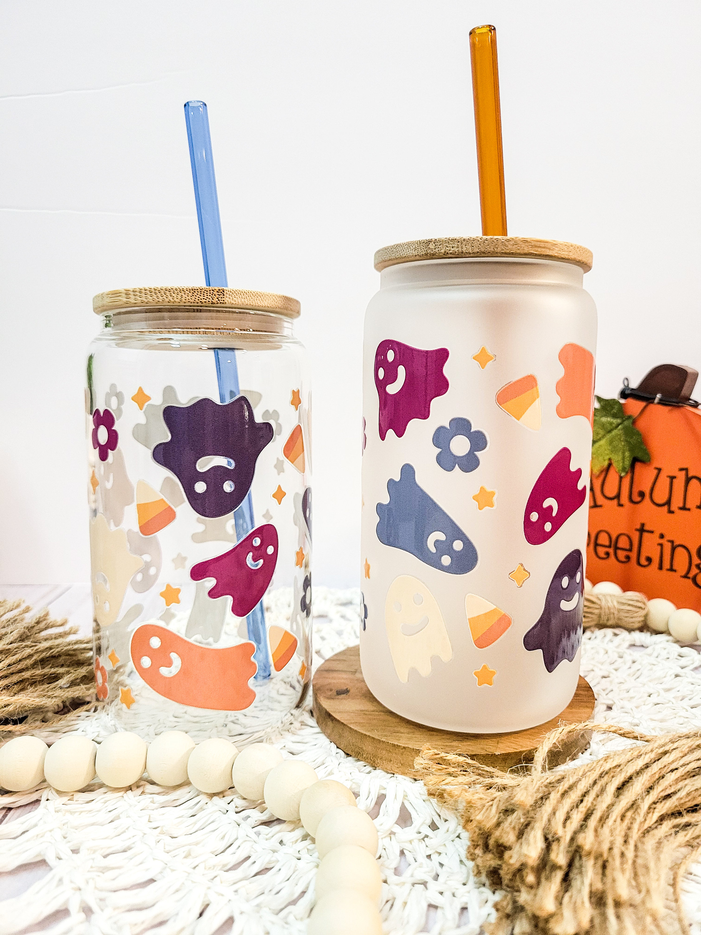 Ghost Glass Can, Retro ICED COFFEE GLASS Cup, Halloween beer can glass, Boho Daisy Can Glass with Lid and Straw, Fall Colors, Spooky Gift