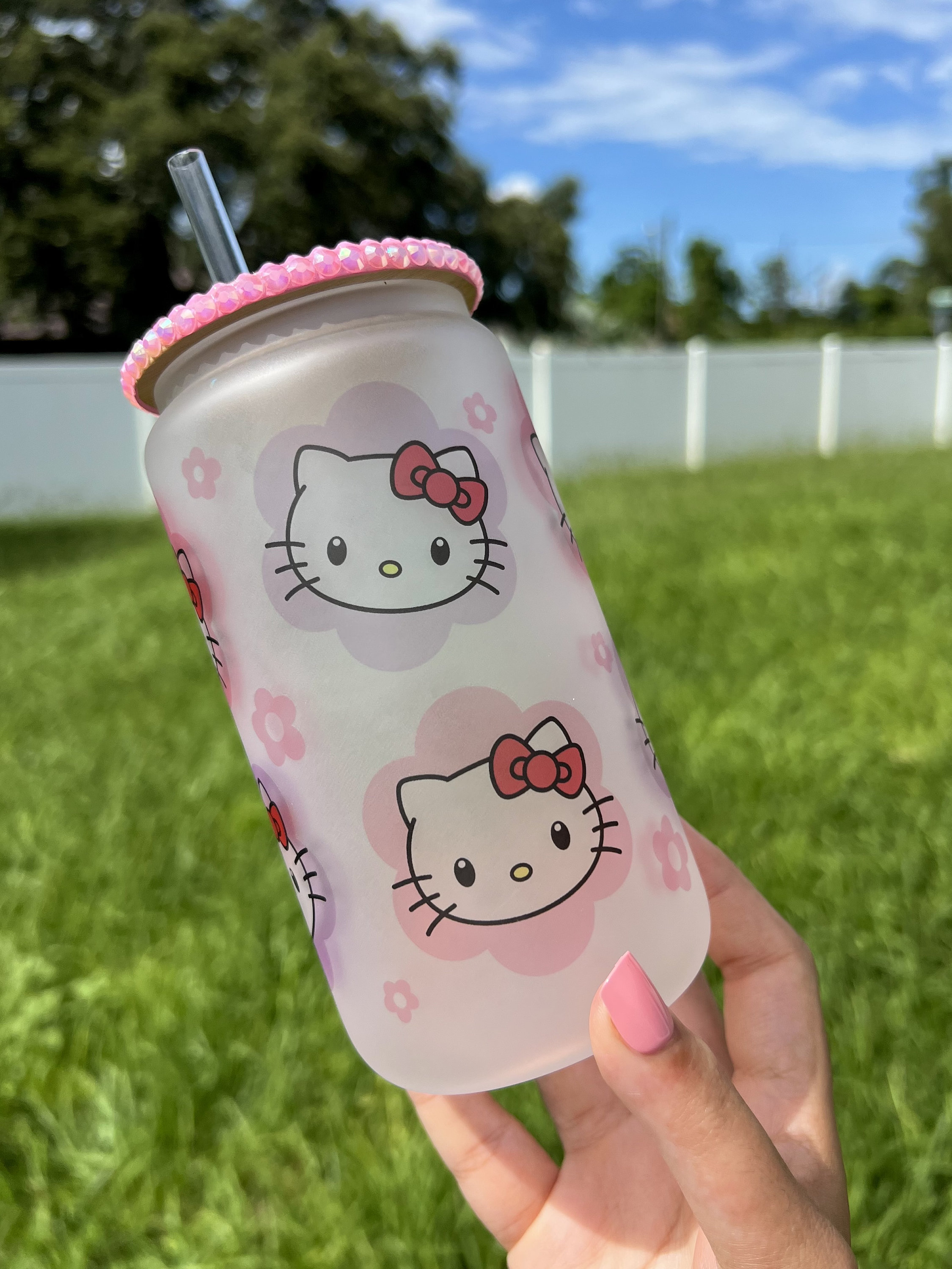 Pink Kawaii Kitty Daisy 16 Oz Frosted Beer Can Glass Cup, Hello K Glass Cups, Cute Kawaii Glass Cups, Aesthetic Pink Glass Cups, Coffee Mugs