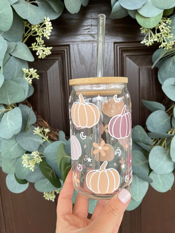 Pastel Pumpkins Beer Can Glass, Fall Beer Can Glass, Pumpkin Spice Glass Cup, Fall Pumpkin Iced Coffee Cup, Fall Aesthetic Coffee Glass