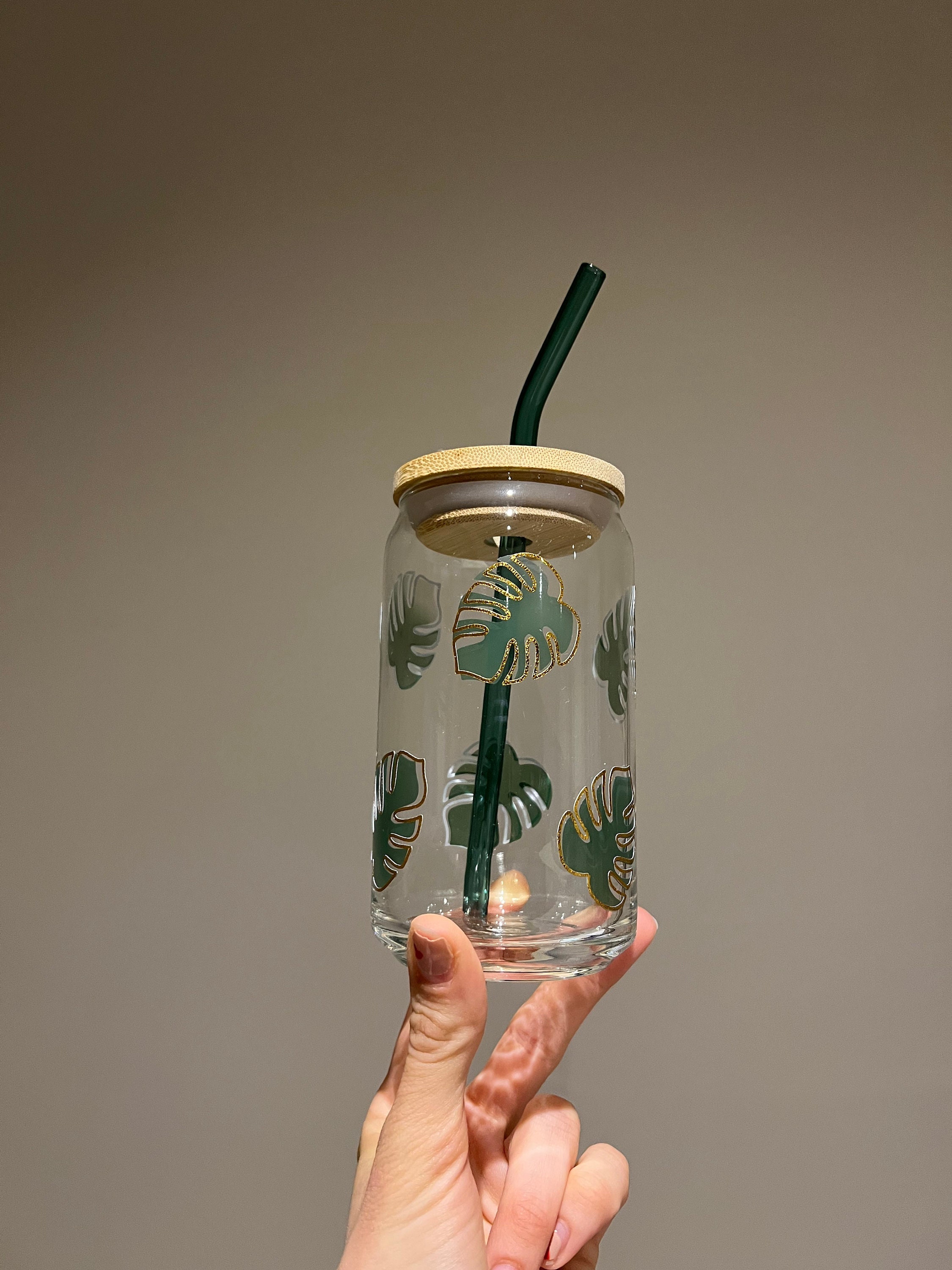 Monstera Leaf Libbey Glass | Color Changing Vinyl | Monstera Plant Beer Can Glass | Green and Gold Vinyl