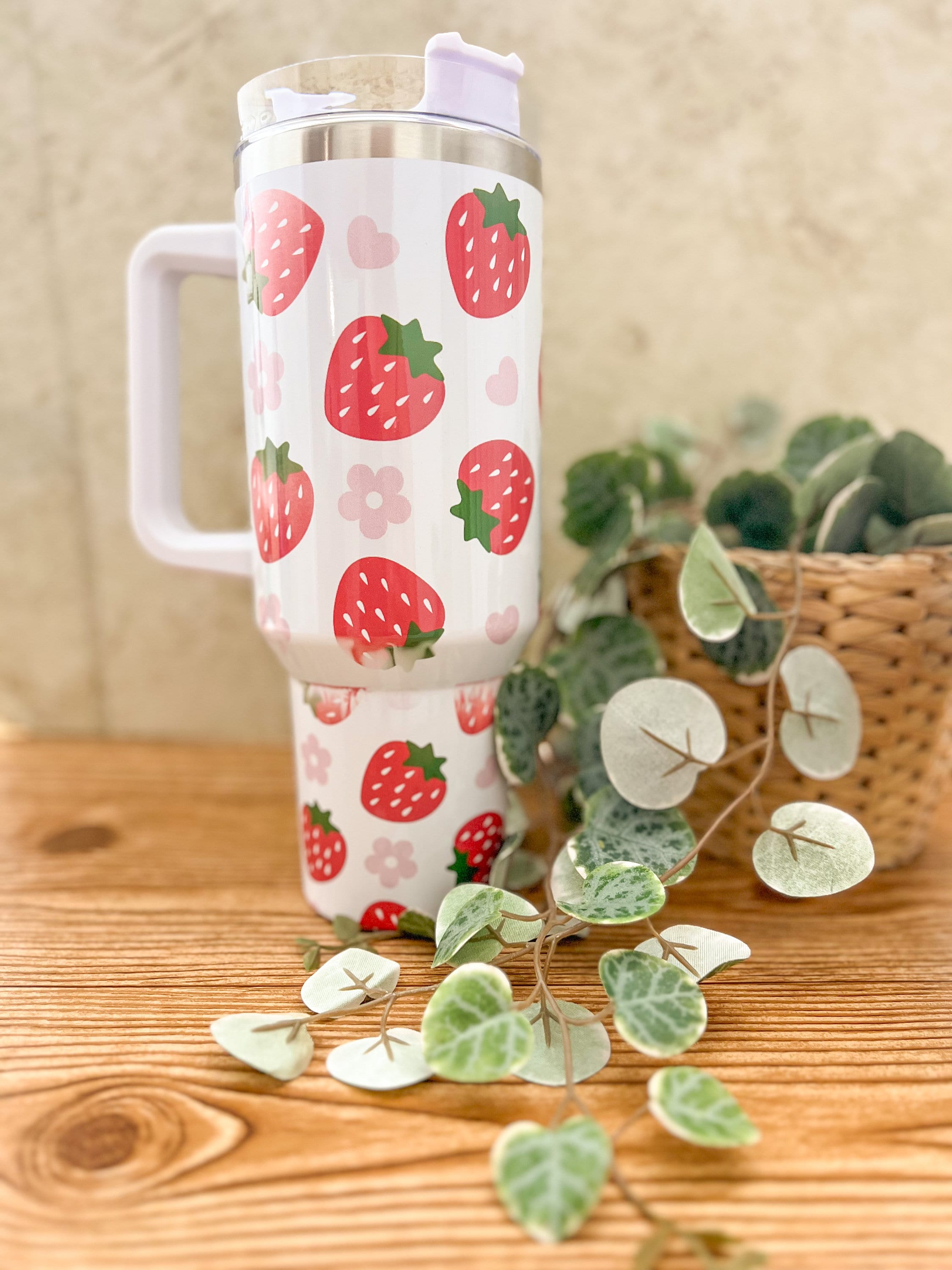 Strawberry 40 oz| strawberry  40 oz tumbler | 40 oz tumbler| travel mug| Kawaii mug |