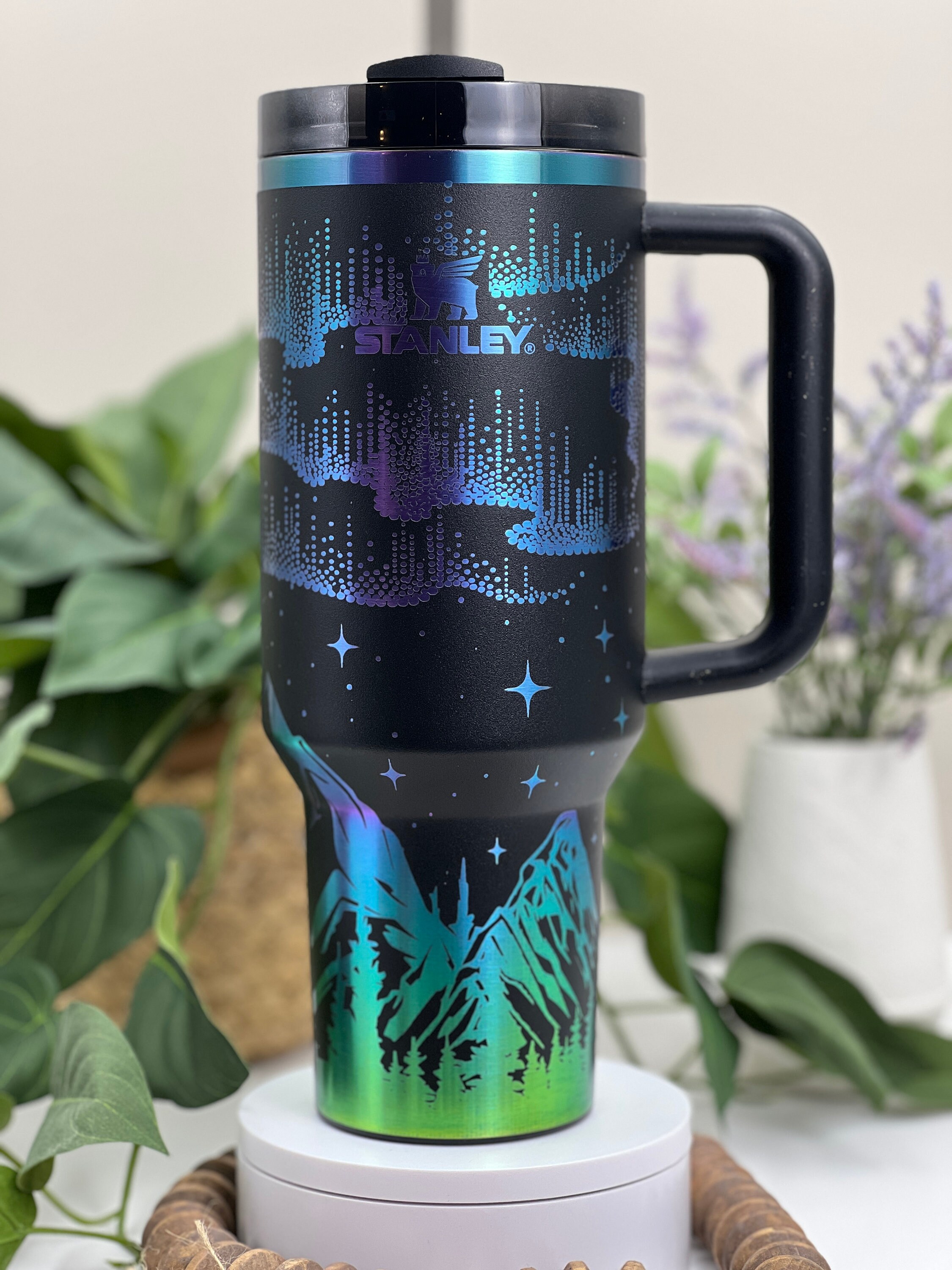 Mountains Scene Northern Lights Laser Engraved 40oz Tumbler with Handle Lid and Straw, Custom Engraved Tumbler, Double Wall Insulated Cup