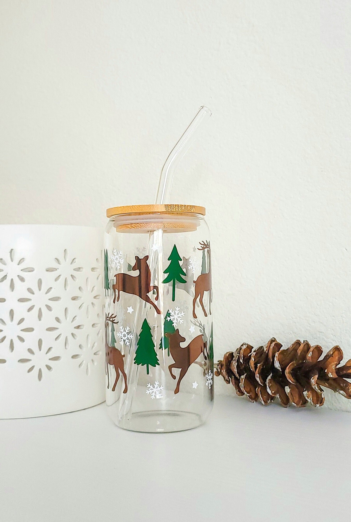 Christmas Beer Can Glass Cup Reindeer Coffee Glass With Lid And Straw Glass Tumbler Snowflake Iced Coffee Glass Christmas Gift Handmade