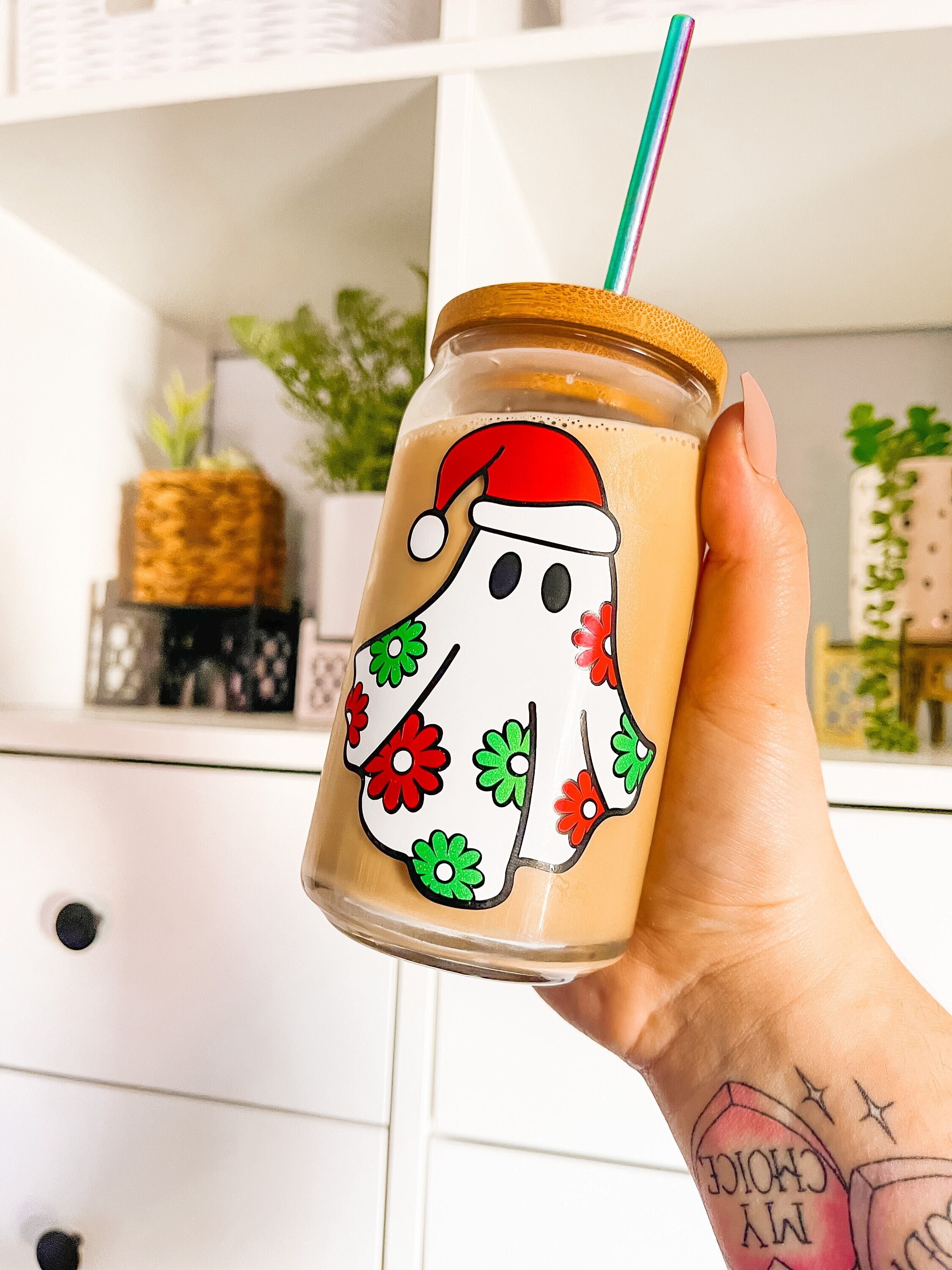 Floral Ghost Iced Coffee Glass, Christmas Ghost Coffee Glass with Bamboo Lid and Straw, Trendy Iced Coffee Glass, Christmas Gifts for Her