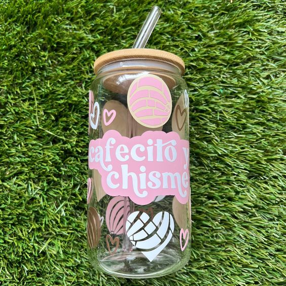 Cafecito y Chisme Glass Cup, Cafecito Concha Beer Can Glass, Iced Coffee Glass, Heart Glass Cup, Iced Coffee Glassware, Soda Glass