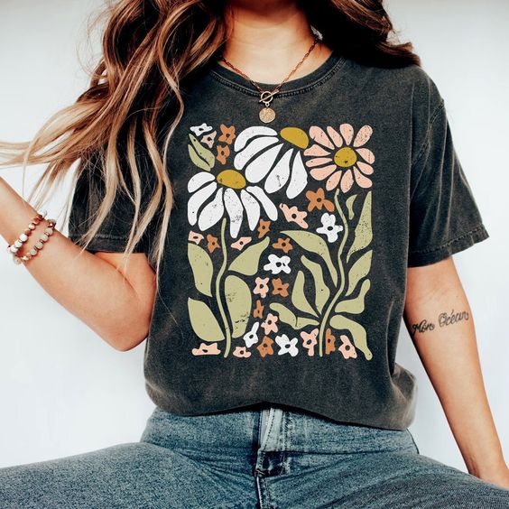 Boho Wildflowers Floral Nature Shirt, Oversize Flower Shirt, Botanical Shirt, Plant Lover Shirt