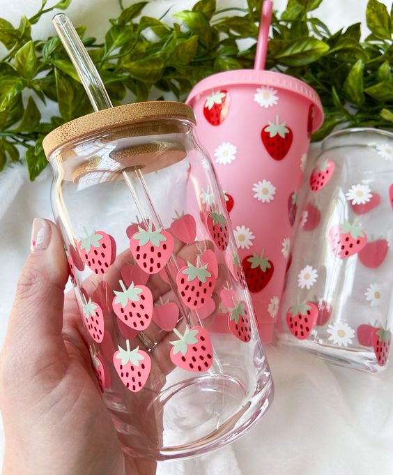 Strawberry Libbey Glass, Reusable Lid and Straw, Iced Coffee Cup, Strawberry Cold Cup, Beer Can Summer Cup, Pink Cold Cup