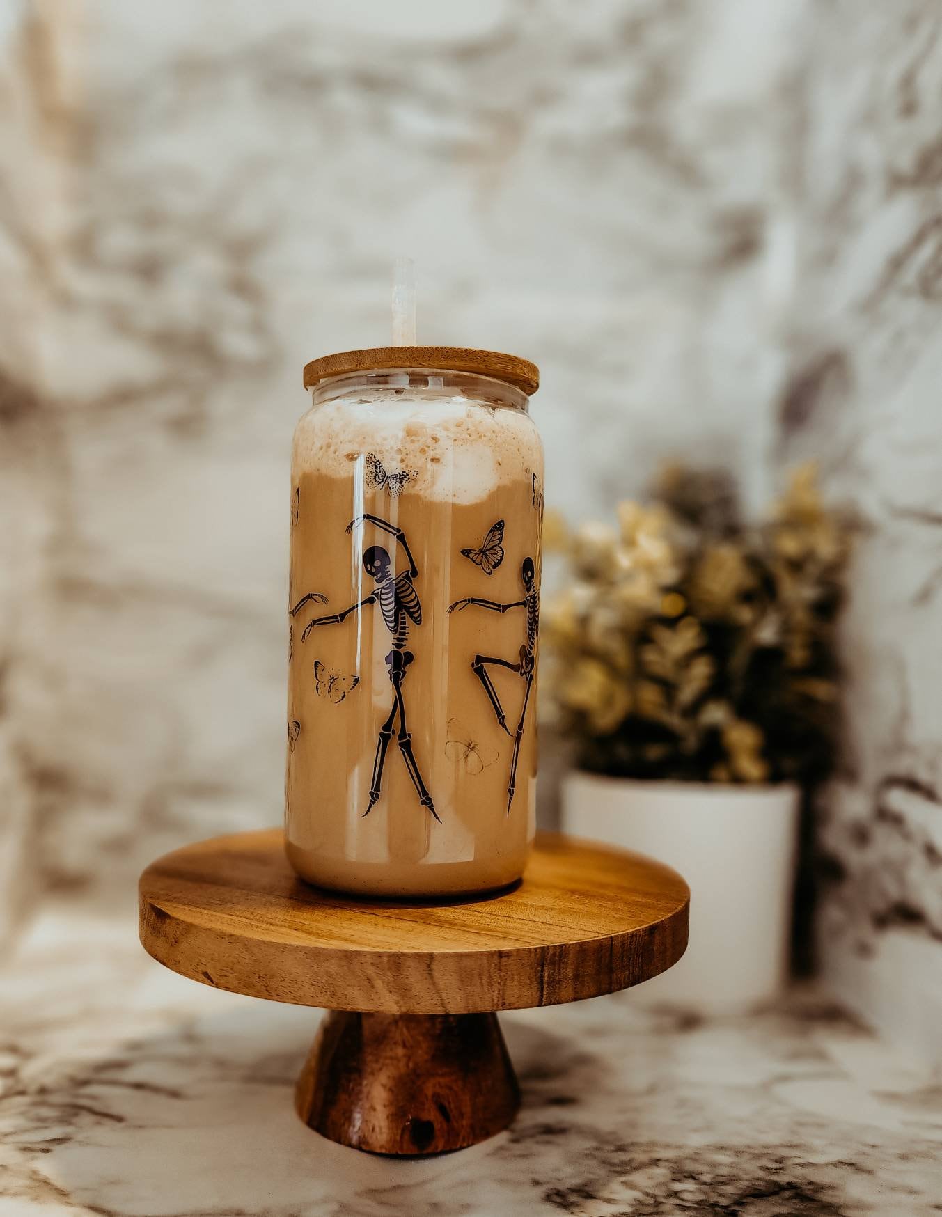 Cute Dancing Skeleton Iced Coffee Cup with Lid & Straw, Butterfly Glass Drink  Cup, Glass Can Tumbler, Aesthetic Trendy Jar, Day of the Dead