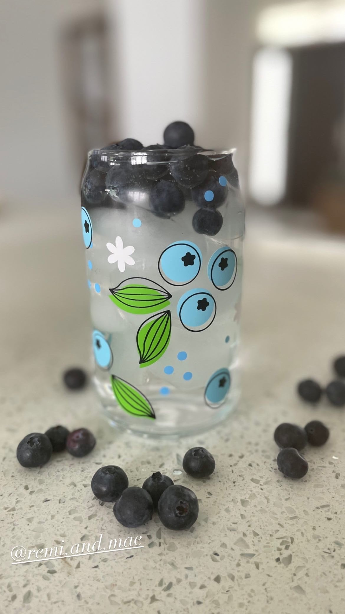 Blueberry glass cup, soda glass can, abstract blueberry cup, boho blueberries glass cup, fruit glass cups, citrus drinks