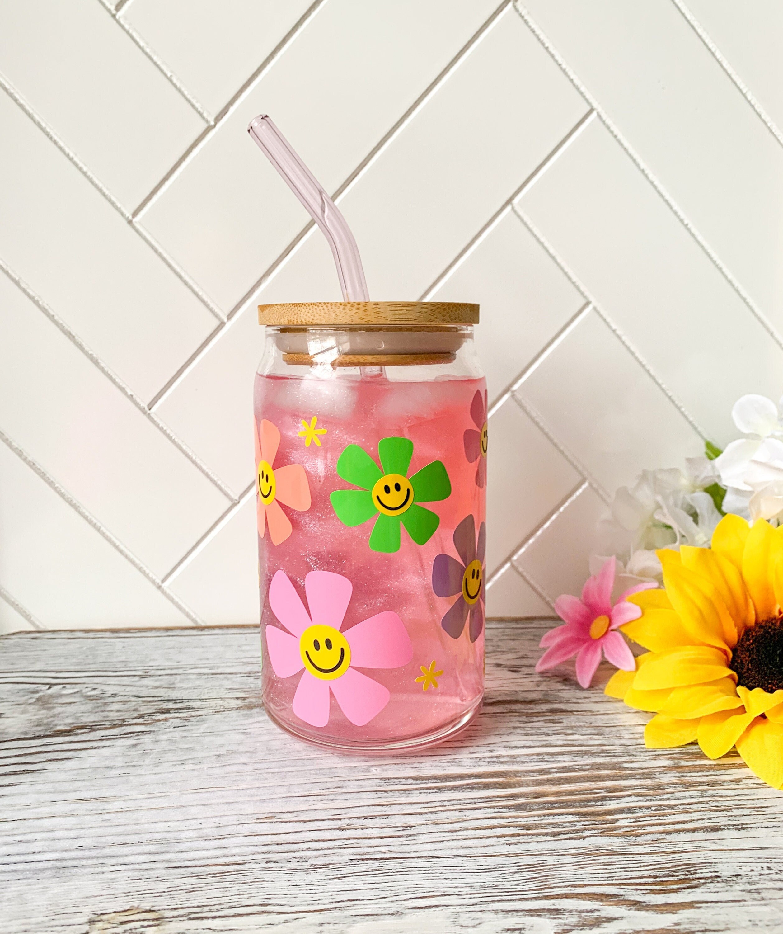 Retro Smiling Daisy Can Glass | Daisy Can Glass | Smile Glass Cup | Daisy Coffee Cup | Iced Coffee Cup | Iced Coffee Glass | Cute Can Glass