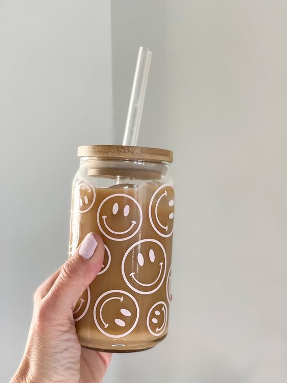 Beer Can Glass – Smiley Face, Happy Coffee Cup, Trendy Coffee Cup, Glass Cup