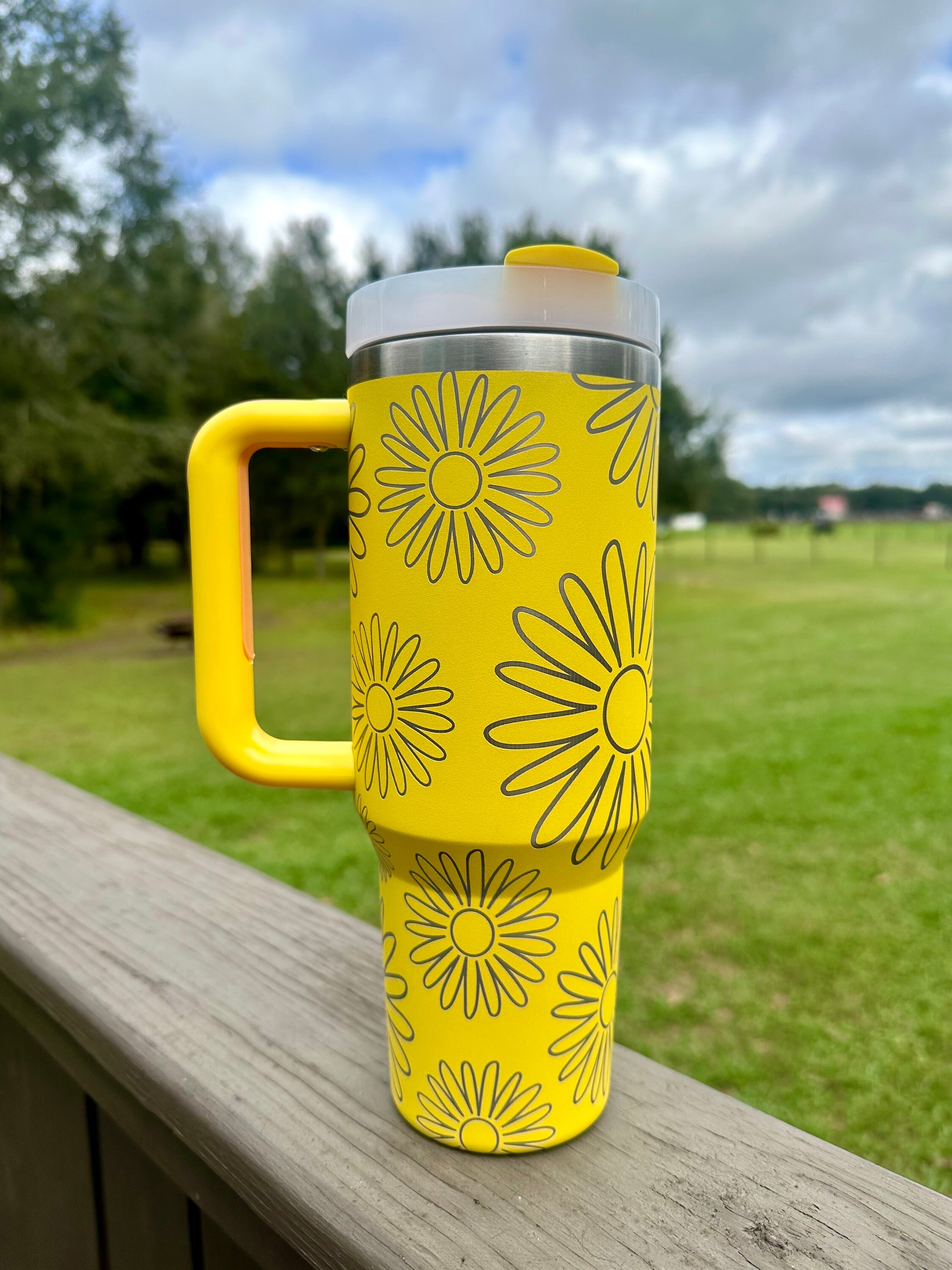 Daisy Flower 40 oz Stainless Steel Insulated Tumbler with Handle, Laser Engraved tumbler