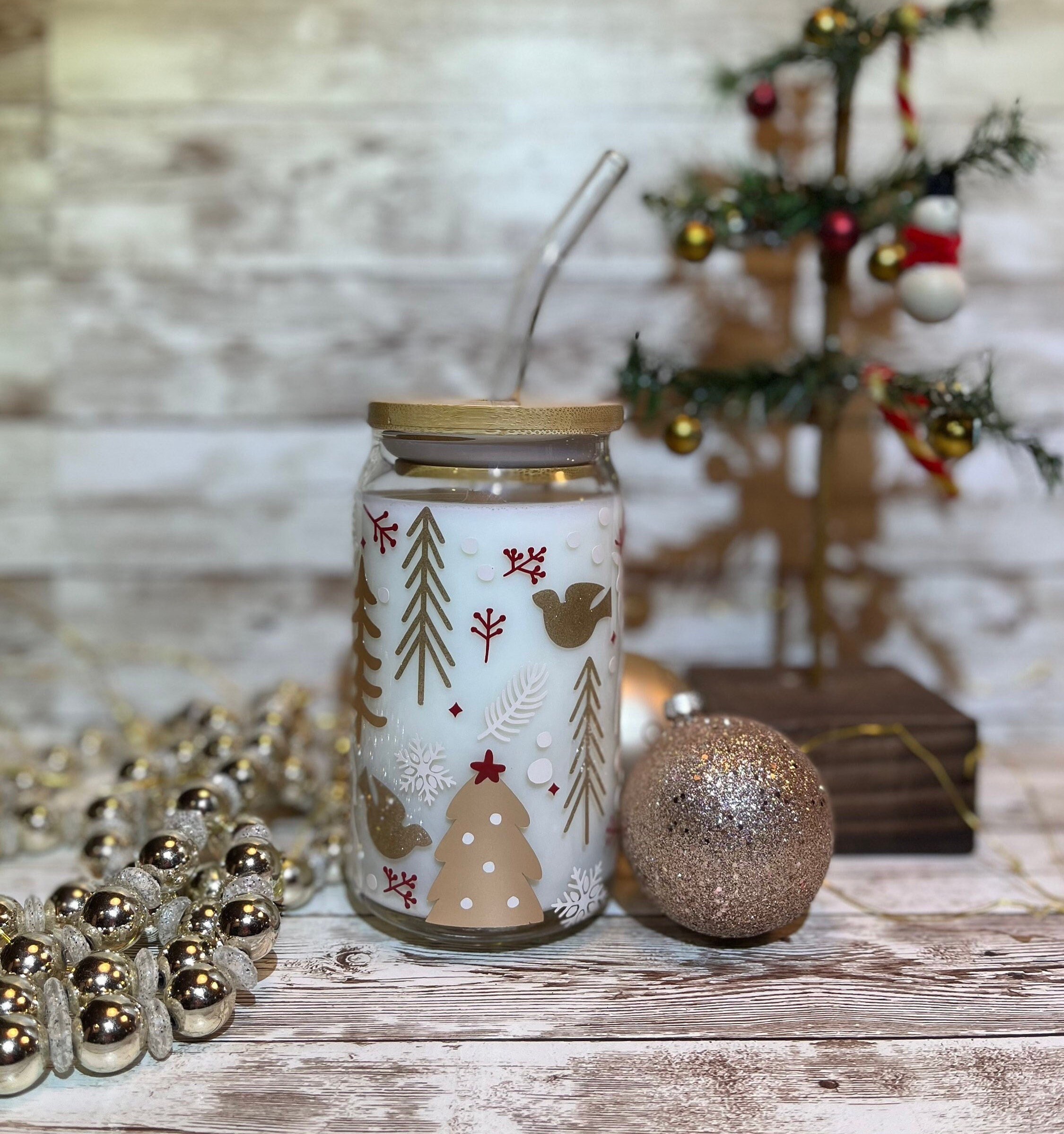 Christmas Beer Can Glass / Gold Christmas Decor / Iced Coffee Glass / Gift For Her / Elegant Classy Christmas / Gift exchange / Holiday cup