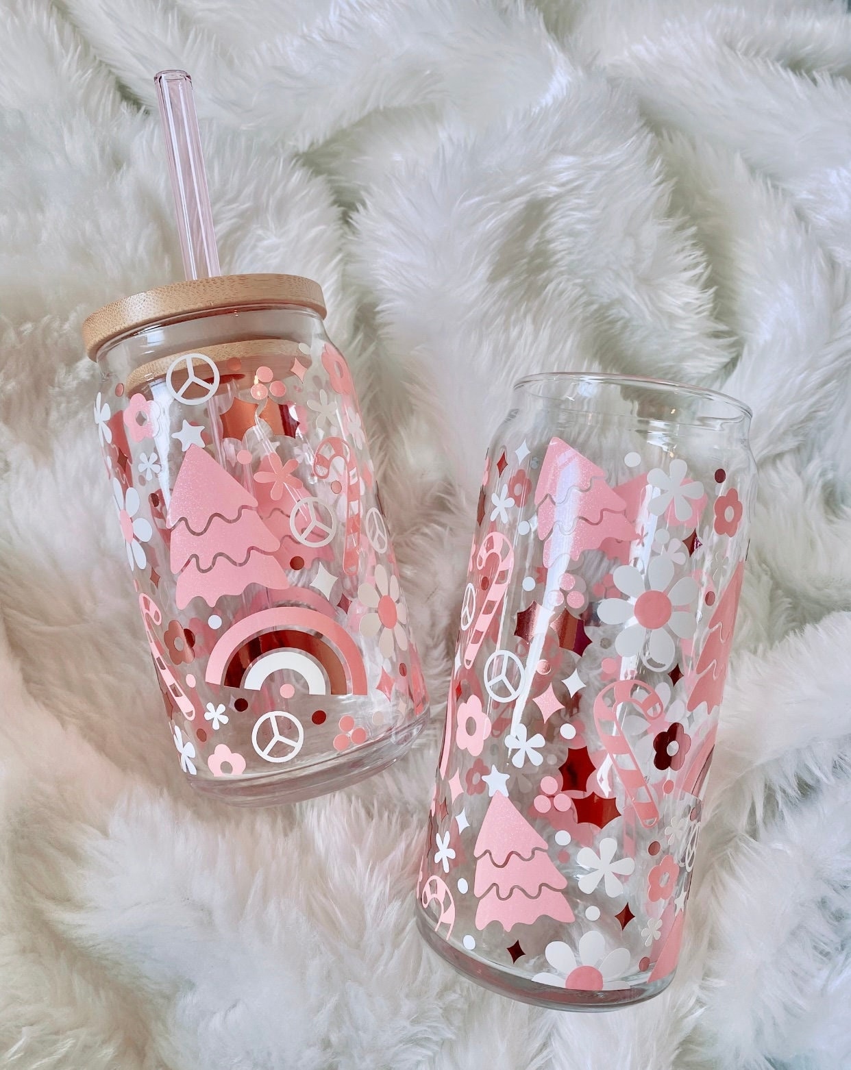 Pink Retro Christmas Beer Can Glass, Groovy Christmas Iced Coffee Glass, Pink Winter Glass, Hippie Christmas Coffee Cup, Xmas Holiday Glass