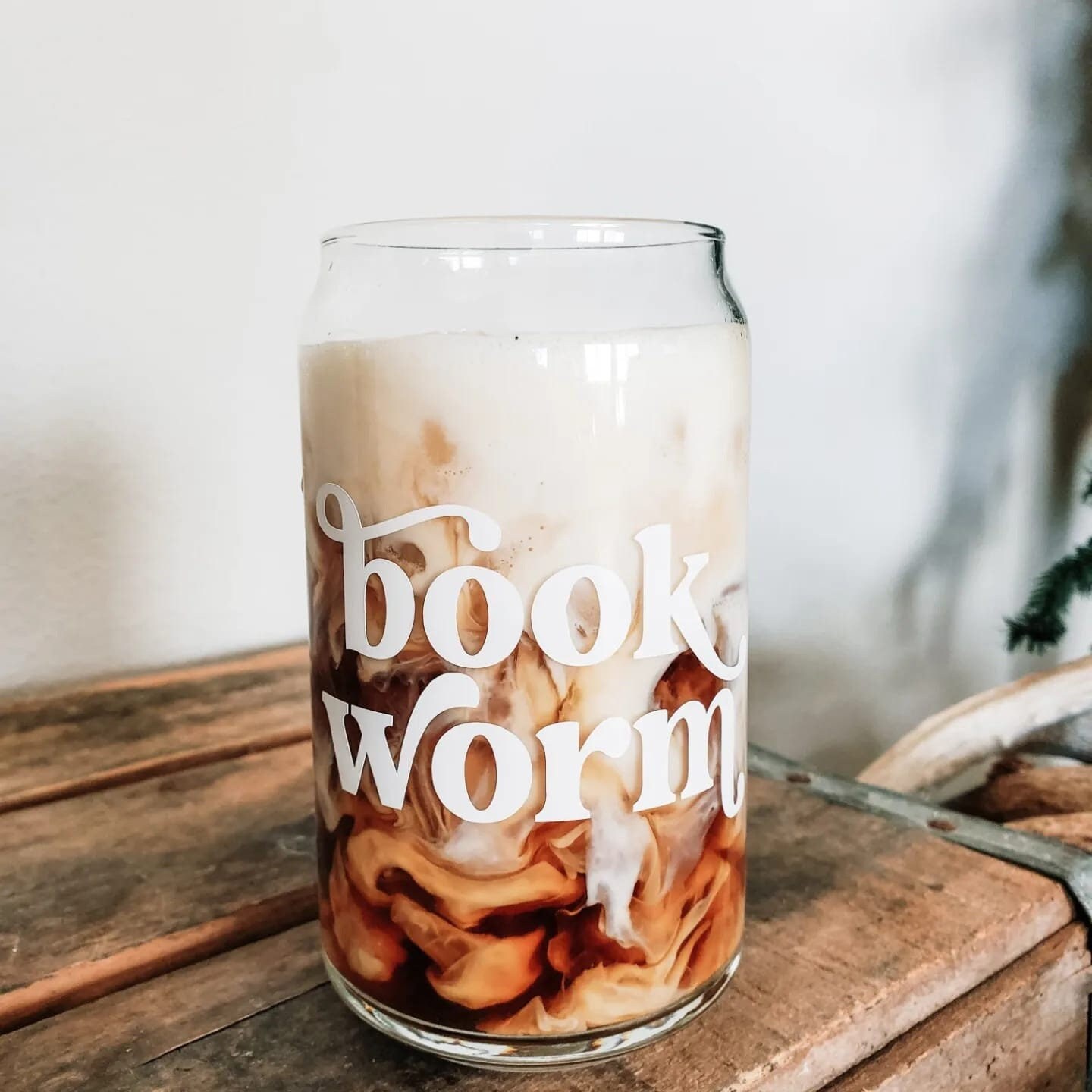 book worm glass cup | book worm Libby Beer Glass | Glass Cup w Bamboo Lid | Iced Coffee Glass w Straw