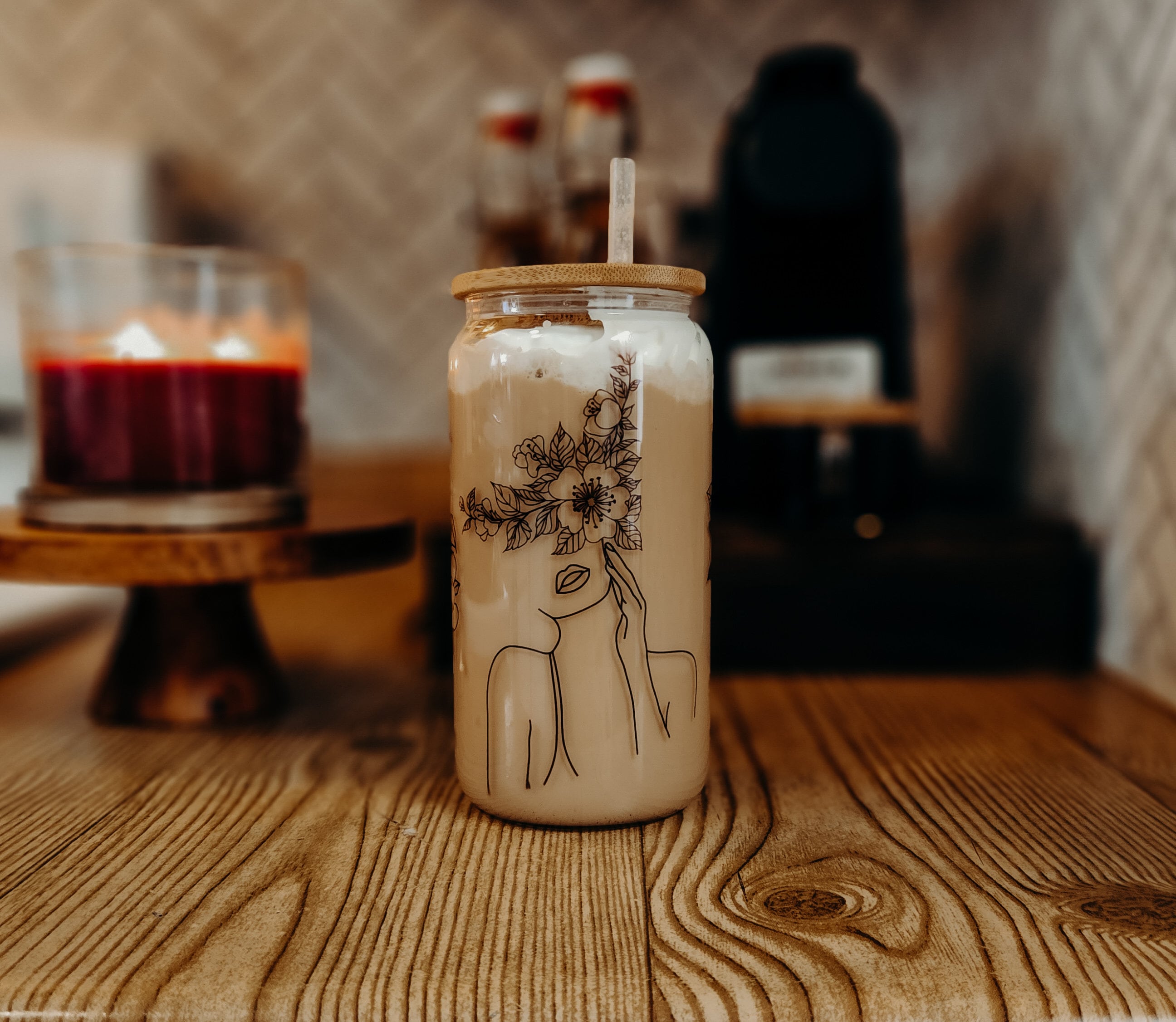 Women floral iced coffee cup, floral cup, Iced Coffee Cup , Glass Can , Glass Cup with Lid and Straw , Gifts for Women, coffee aesthetic