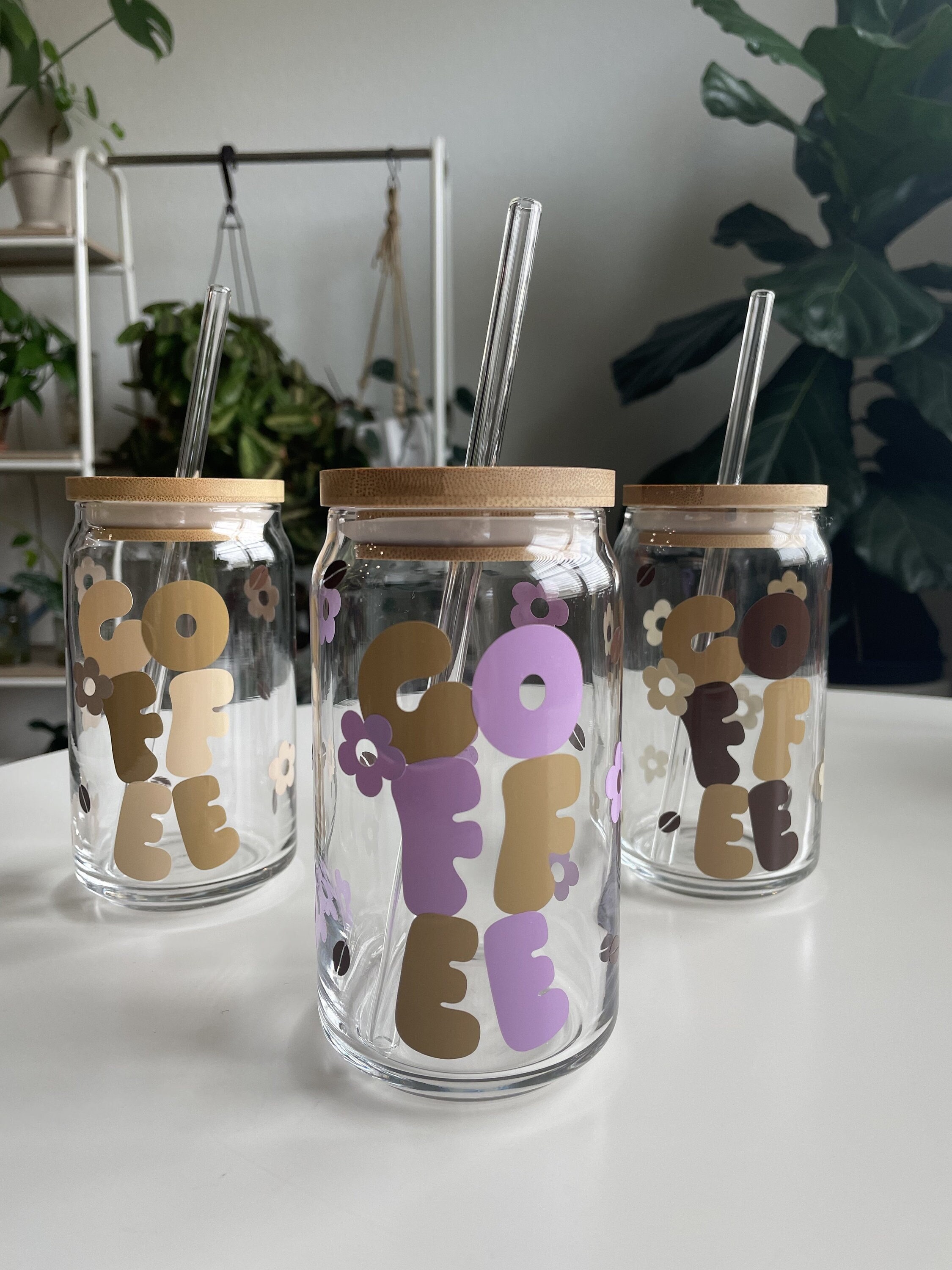 Retro Daisy Coffee Glass Cup, Espresso Bean Retro Daisy Glass, Coffee Lover Gift, Coffee Glass Tumbler, Iced Coffee Cup with Lid