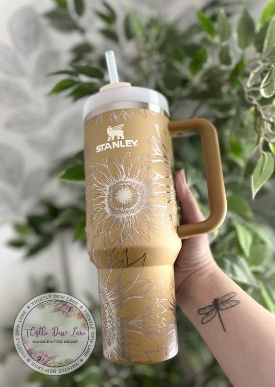 Engraved Stanley tumbler, Laser engraved Stanley, Flower tumbler No1