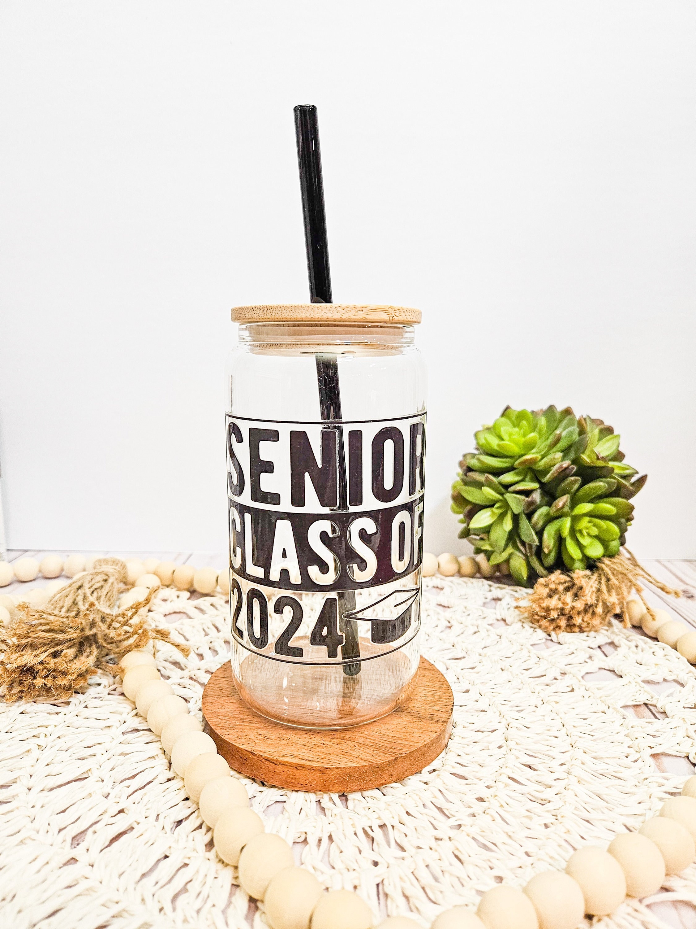 Senior Class of 2024, Graduation Glass Cup, 16 oz Beer Can Glass With Lid and Straw, Iced Coffee Cup, Gifts for Grads, High School, College