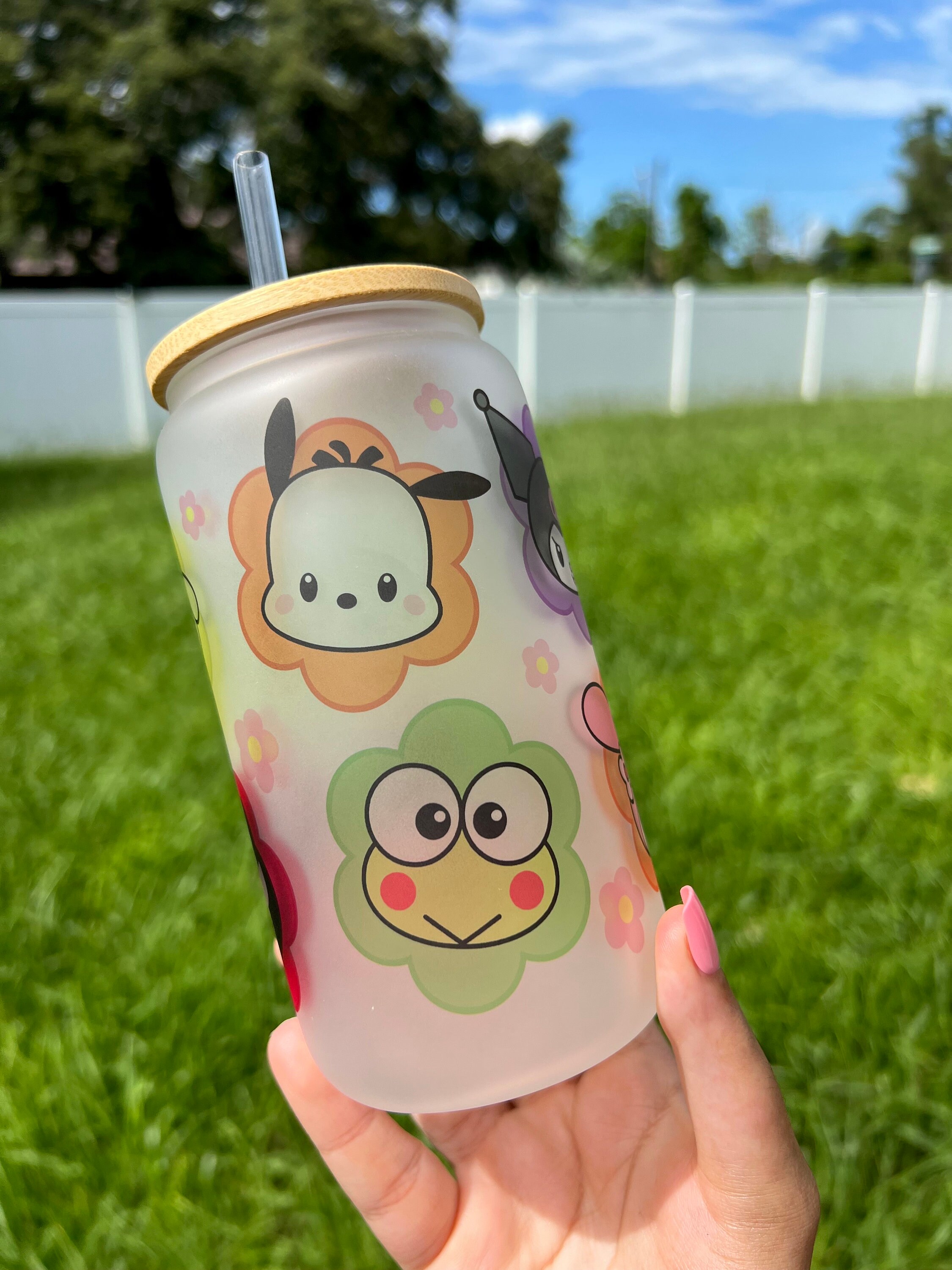 Pink Kawaii Friends Daisy 16 Oz Frosted Beer Can Glass Cup, Cute Kawaii Glass Cups, Aesthetic Pink Glass Cups, Coffee Mugs, Colorful Cups