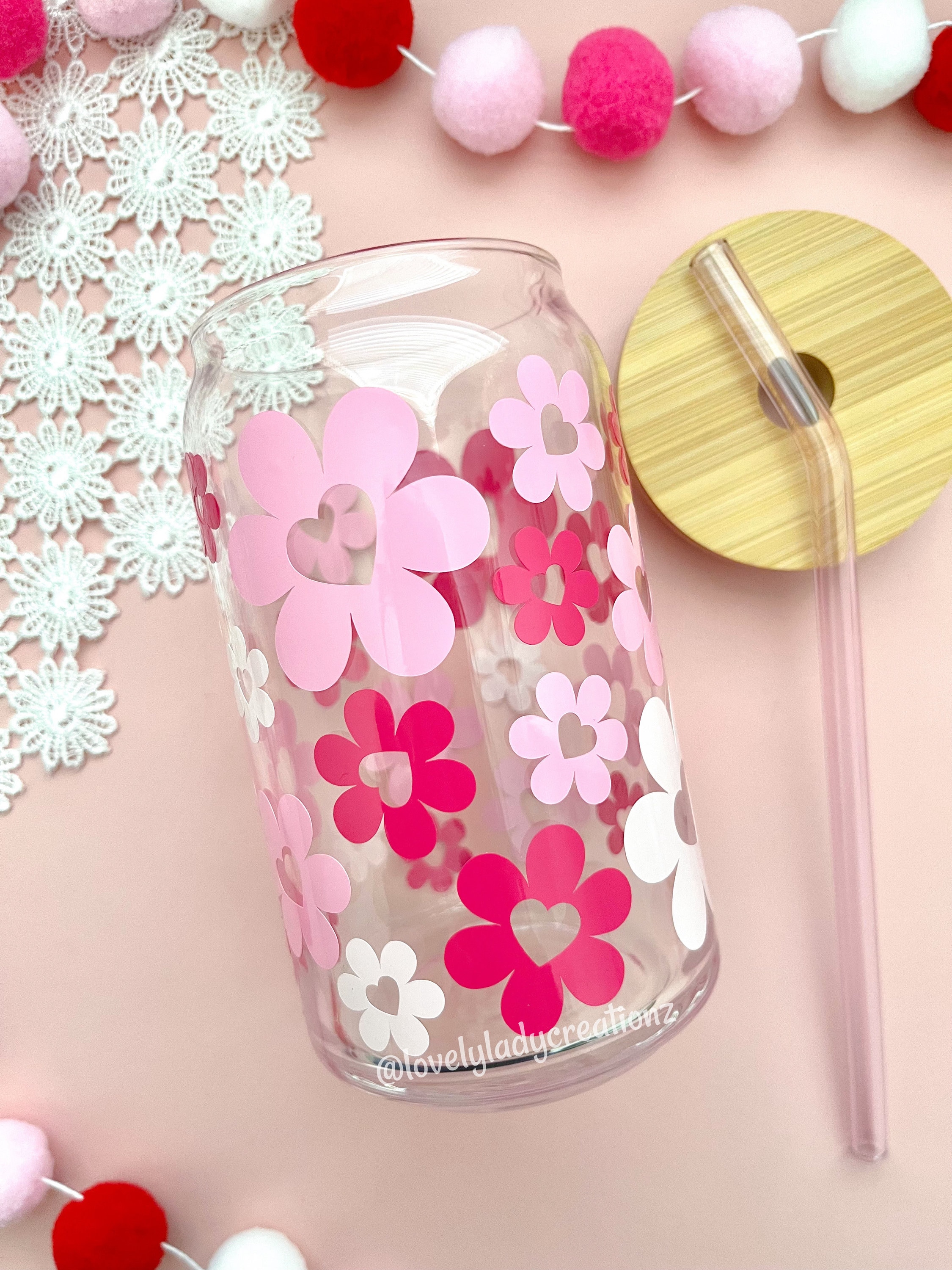 Daisy and Hearts Glass Cup / Flower Glass Valentines Day Glass Cup / Iced Coffee Glass / Cute Coffee Cup / Valentines Gift / Gifts for Her