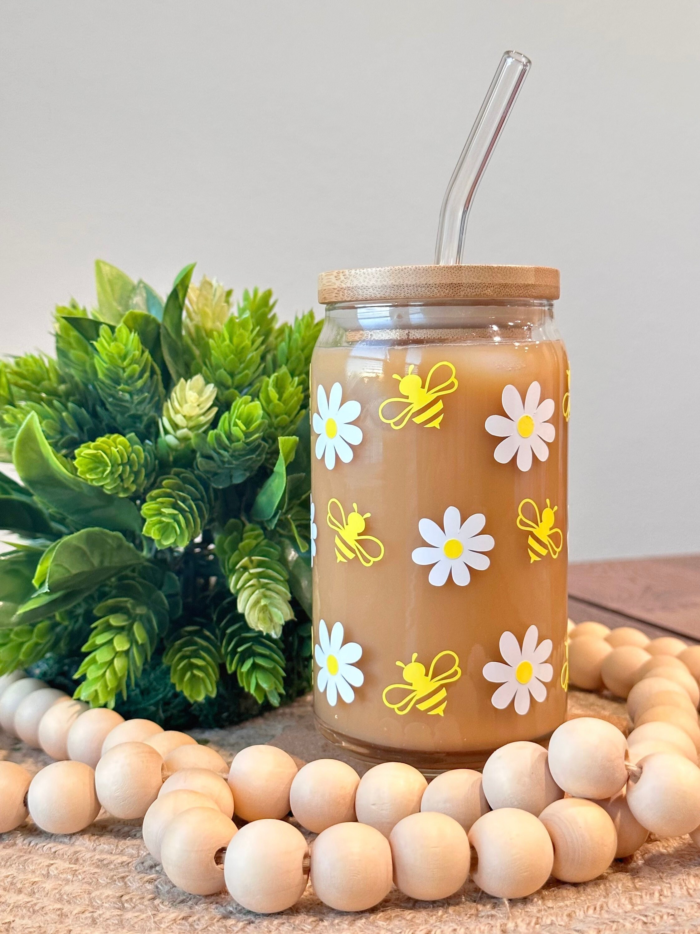 Bee and Daisy Beer Can Glass | Daisies Iced Coffee Glass | Summer Glass Cup | Bee Glass Can | Gift for her | Cup with Lid and Straw