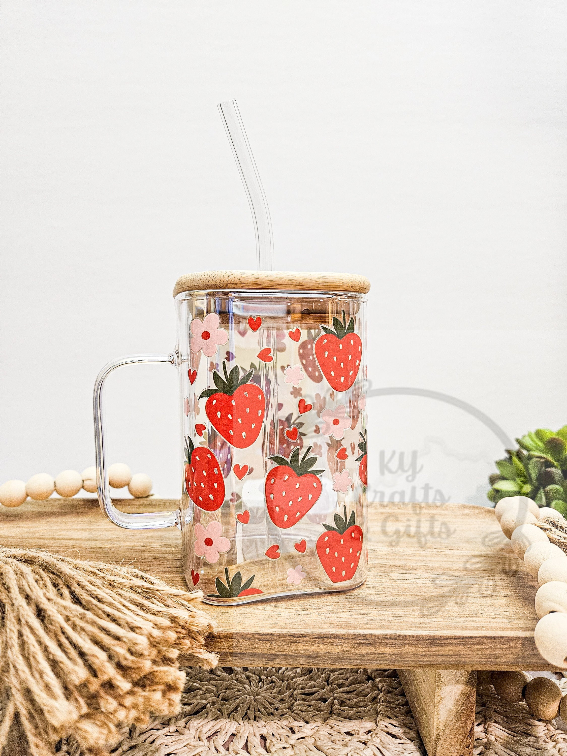 Strawberry and Flowers Glass Cup, 20 oz Glass Cup, Square Glass Mug, Hearts and Daisies Tumbler, Cute Iced Coffee Cup, Gift for Friend, Pink