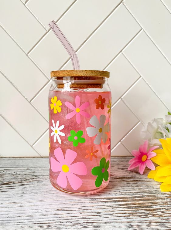 Retro Daisy Can Glass, Daisy Can Glass, Groovy Can Glass, Iced Coffee Cup, Iced Coffee Glass, Flower Glass Tumbler