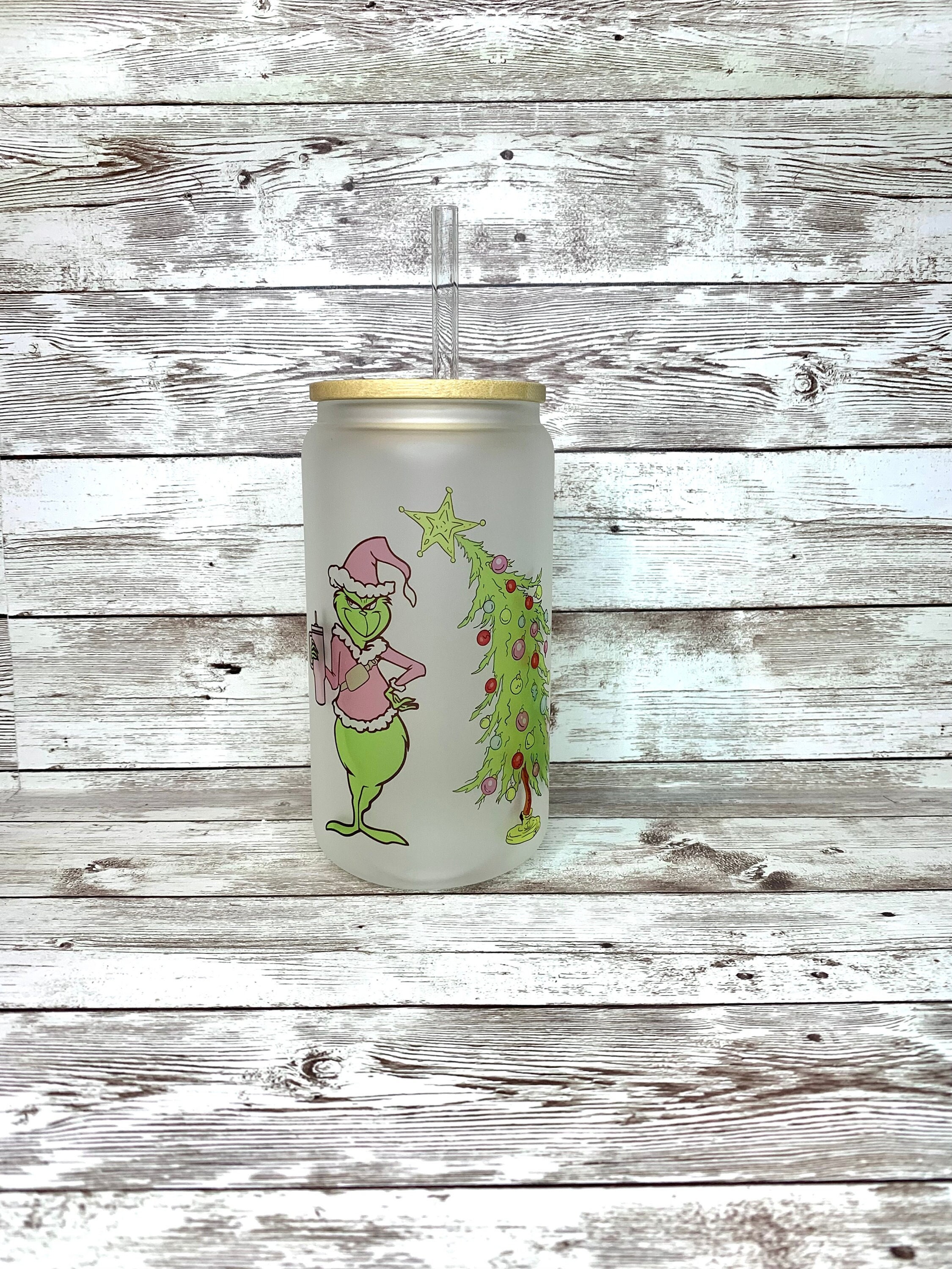 Chrismas Cartoon Beer Can Glass / Retro Whoville Christmas Cup / Funny Glass Tumbler / Iced Coffee Lover / Gift for Her / Grinch Inspired