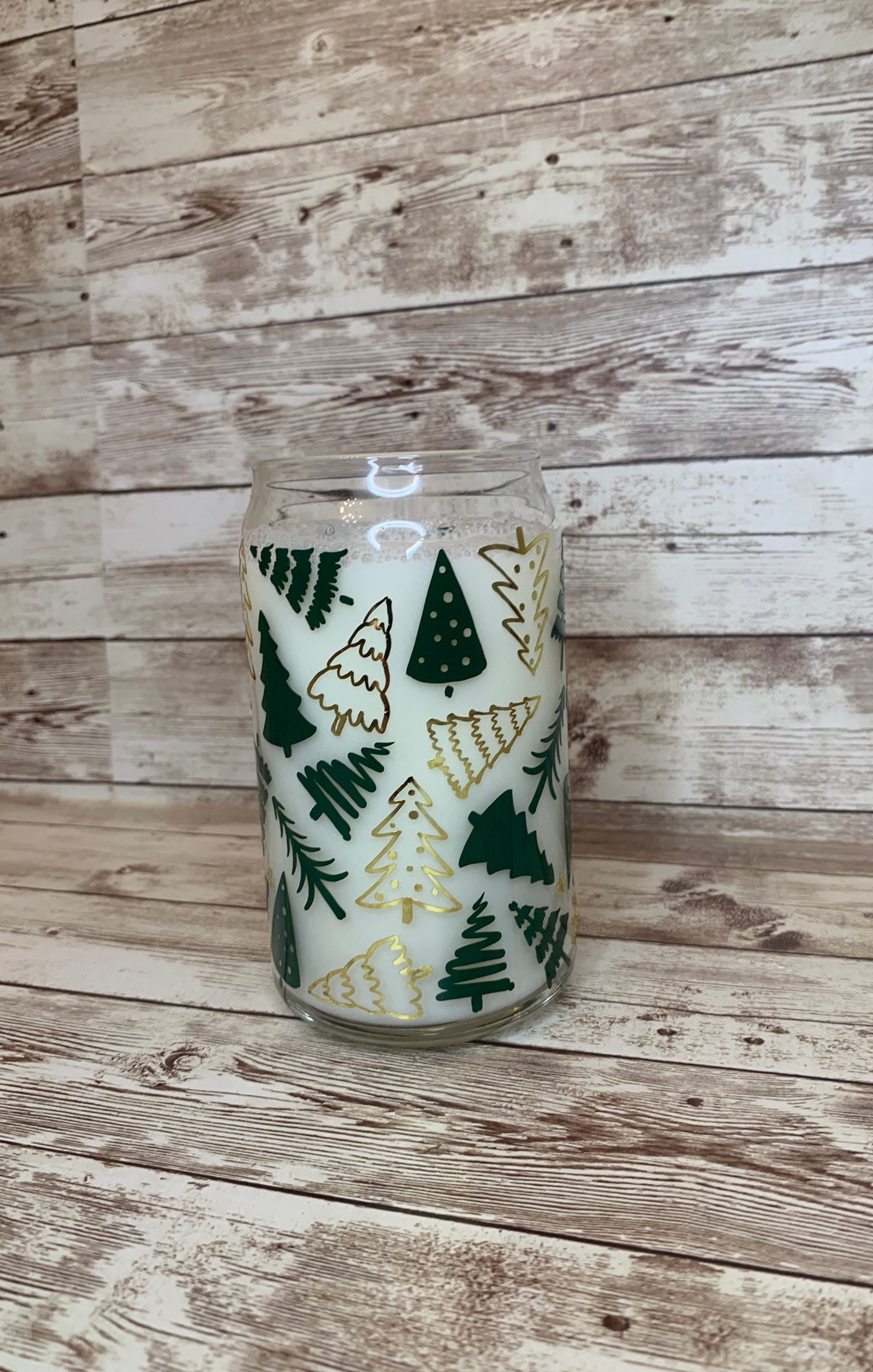 Christmas Beer Can Glass / Christmas Tree Gift Idea / Iced Coffee Cup / Holiday Beer Gift / Gold Green Glass / Winter Gift Idea for Her