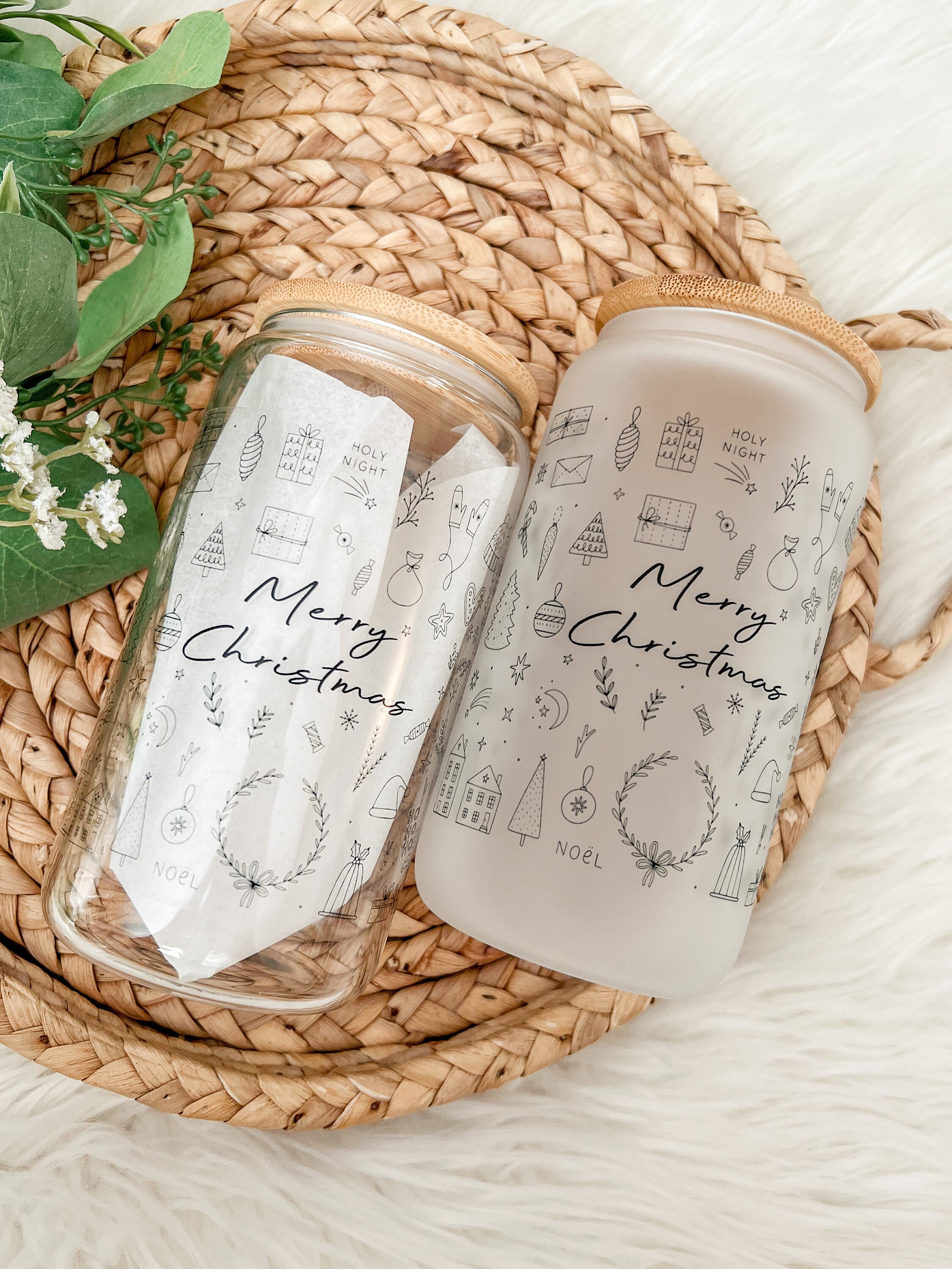 Christmas Doodles Glass Can Cup For Iced Coffee With Reusable Plastic Straw Bamboo Lid